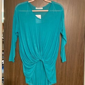 High-low twist front top